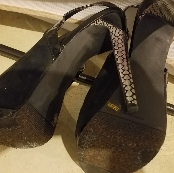 Shoes - Picture 2 of 3